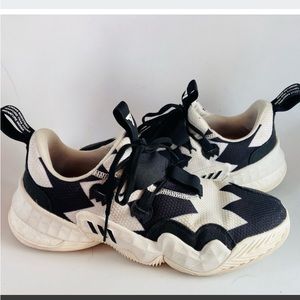 ADIDAS X TRAE YOUNG 2021 Boost Basketball Low Top Size 10.5